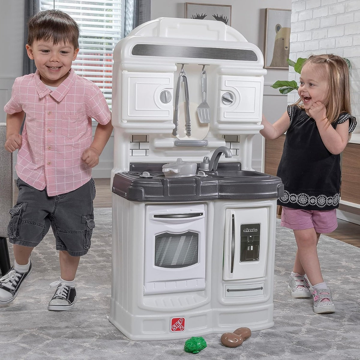 Step2 Quaint Kitchen for Kids