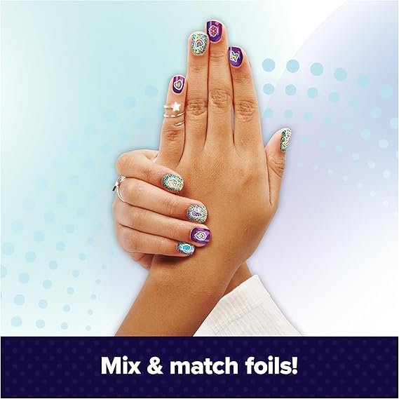 COOL MAKER KIT DE UÑAS CON LÁMINA BRILLANTE Y CALCOMANÍAS