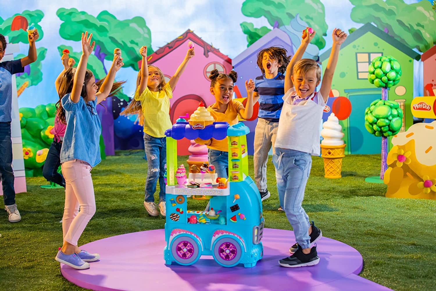 Play-Doh Kitchen Creations Súper Camión de Helados