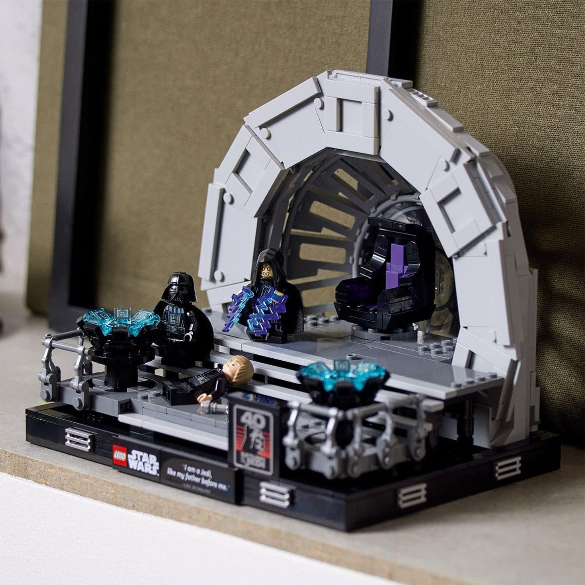 Lego Star Wars Diorama Emperor's Throne Room 75352