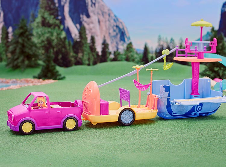 Polly Pocket Beach Camper